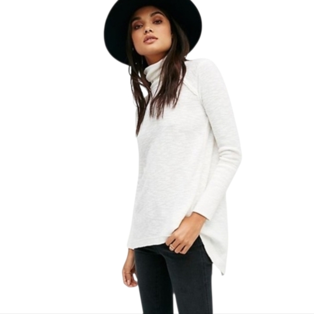 FP We The Free Cream Split Back Turtleneck Size Medium NWOT